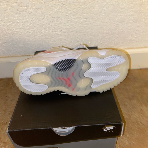 Brand new with box jordan 11 - Picture 5 of 6
